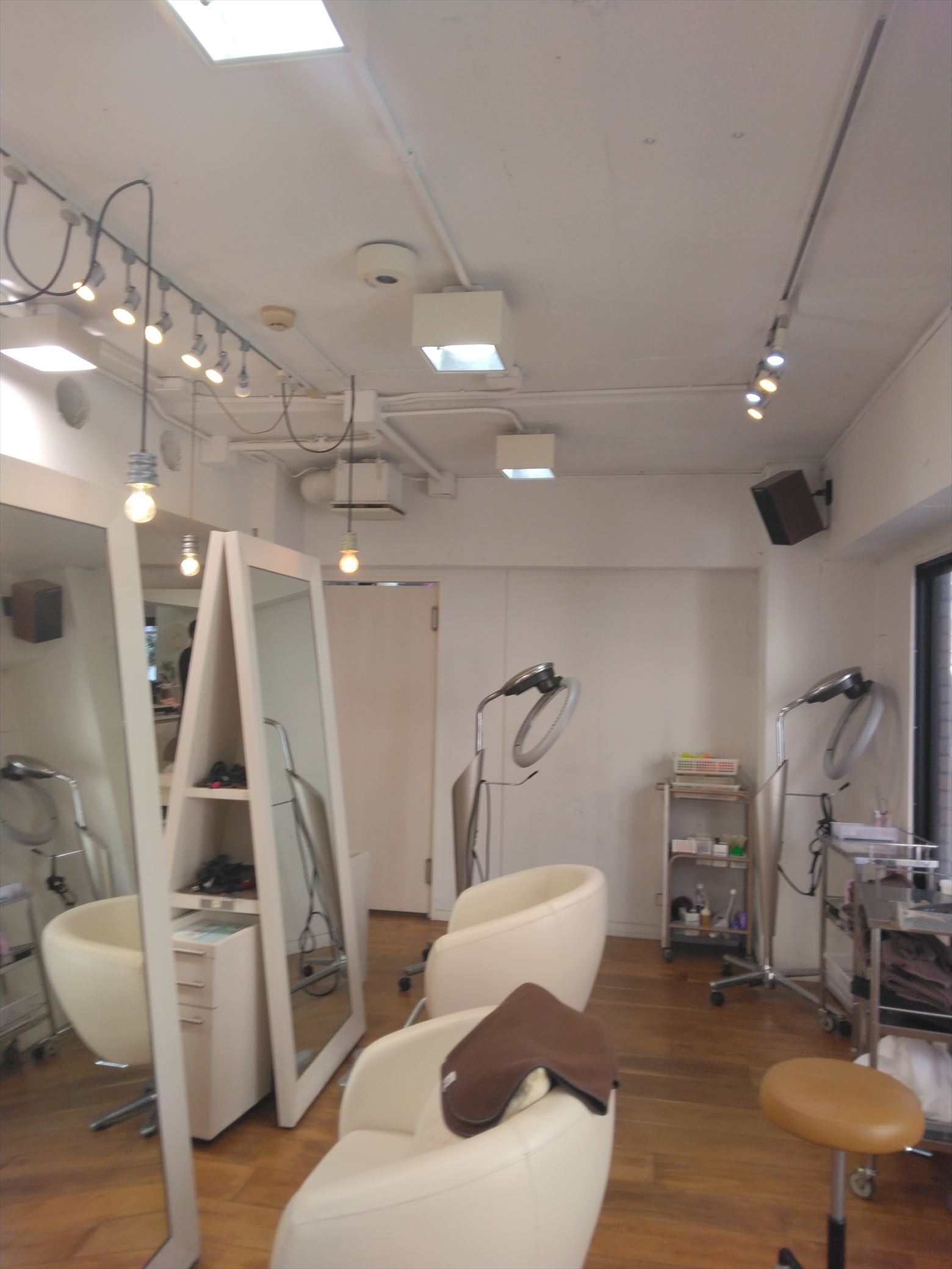 施工前の店内